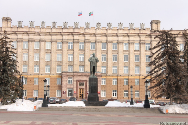 Улицы Белгорода - там заседают и принимают